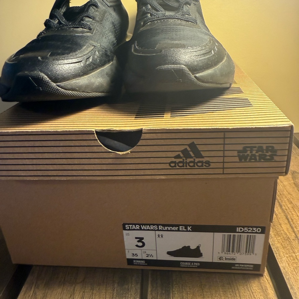 Adidas Star Wars Kids Black Shoes - Picture 7 of 7